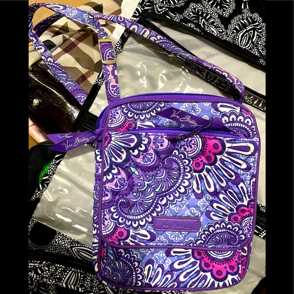 Vera Bradley Handbags - Vera Bradley Crossbody